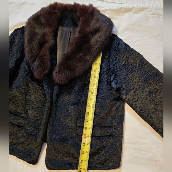Womens fur coat with mink collar size medium - Picture 5 of 8